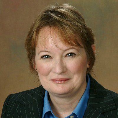 Marilyn R. Kaplan、副学部長.